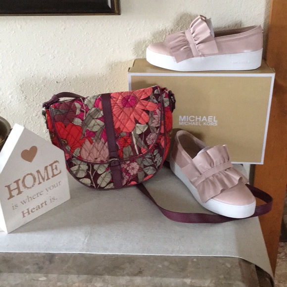 Vera. Bradley Bohemian crossbody. 2 ways worn - Picture 2 of 5